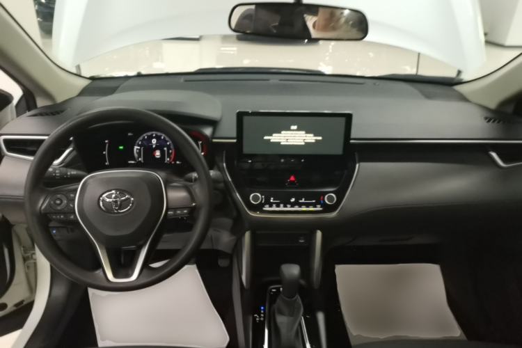 Used Toyota FRONTLANDER 2023 2.0L CVT Elite Edition Center Console