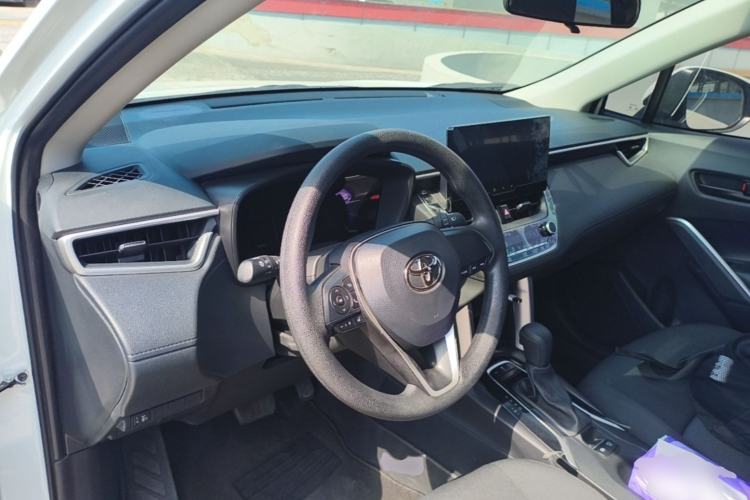 Used Toyota FRONTLANDER 2023 2.0L CVT Elite Edition Center Console