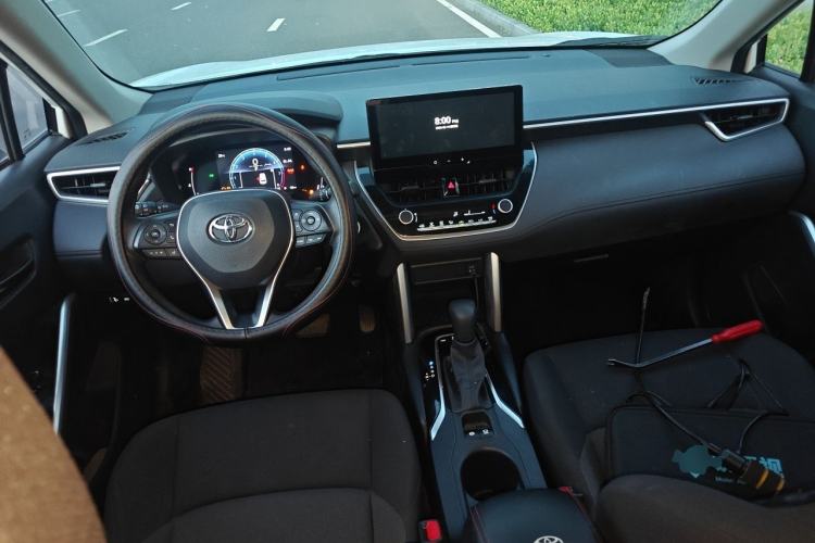 Used Toyota FRONTLANDER 2023 2.0L CVT Leading Edition Center Console