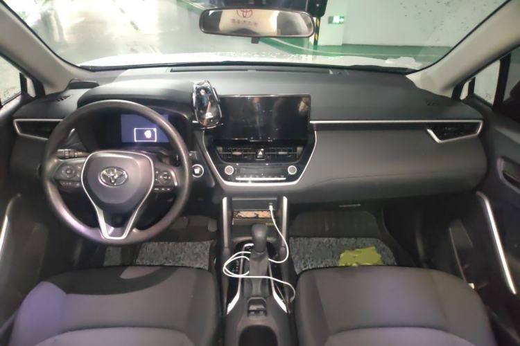 Used Toyota FRONTLANDER 2023 2.0L CVT Leading Edition Center Console