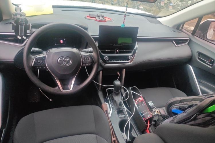 Used Toyota FRONTLANDER 2023 2.0L Smart Electric Hybrid Dual-Engine Leading Edition Center Console