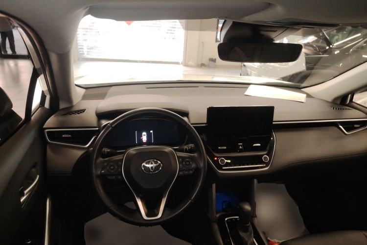Used Toyota FRONTLANDER 2023 2.0L Smart Electric Hybrid Dual-Engine Deluxe Version Center Console