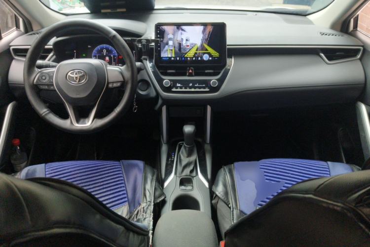 Used Toyota FRONTLANDER 2023 2.0L CVT Elite Edition Center Console