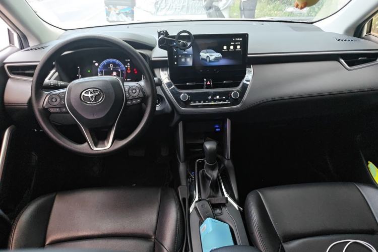 Used Toyota FRONTLANDER 2023 2.0L CVT Leading Edition Center Console