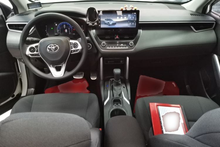 Used Toyota FRONTLANDER 2023 2.0L CVT Leading Edition Center Console