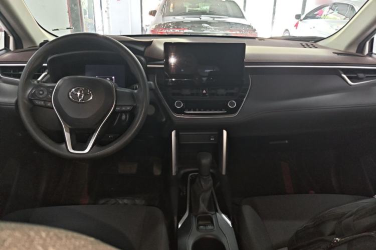 Used Toyota FRONTLANDER 2023 2.0L CVT Elite Edition Center Console
