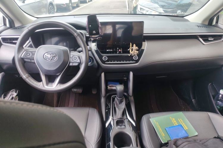 Used Toyota FRONTLANDER 2023 2.0L Smart Electric Hybrid Dual-Engine Luxury Edition Center Console