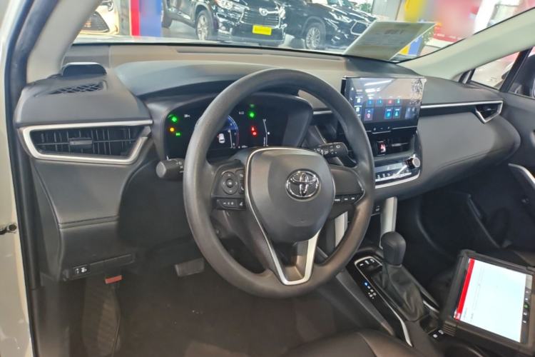Used Toyota FRONTLANDER 2023 2.0L CVT Elite Edition Center Console