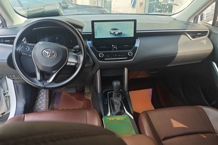Used Toyota FRONTLANDER 2023 2.0L CVT Elite Edition Center Console