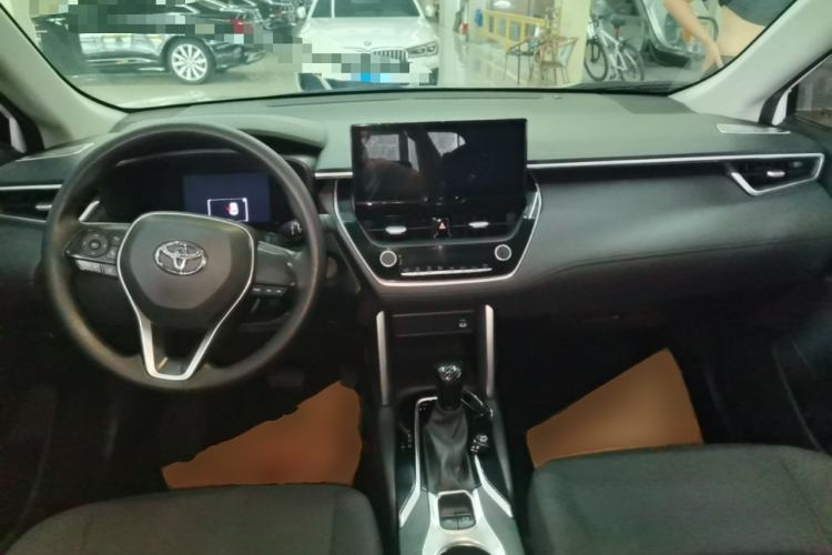 Used Toyota FRONTLANDER 2023 2.0L CVT Elite Edition Center Console