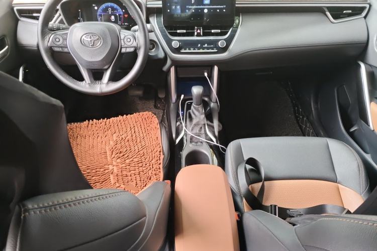 Used Toyota FRONTLANDER 2023 2.0L CVT Sport Edition Center Console