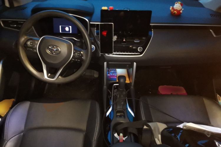 Used Toyota FRONTLANDER 2023 2.0L Smart Electric Hybrid Dual-Engine Luxury Edition Center Console