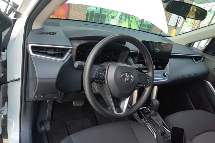 Used Toyota FRONTLANDER 2023 2.0L CVT Elite Edition Center Console