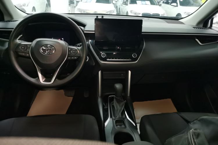Used Toyota FRONTLANDER 2023 2.0L CVT Leading Edition Center Console