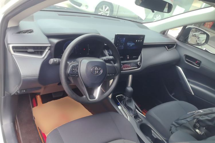 Used Toyota FRONTLANDER 2023 2.0L CVT Elite Edition Center Console