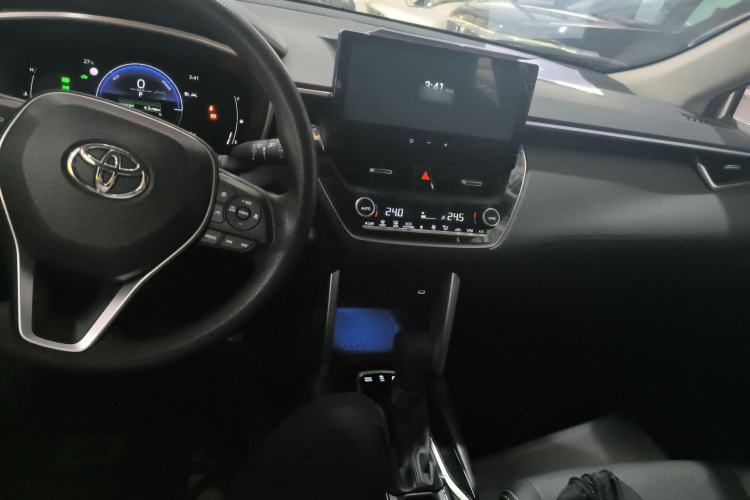 Used Toyota FRONTLANDER 2023 2.0L Smart Electric Hybrid Dual-Engine Luxury Edition Center Console