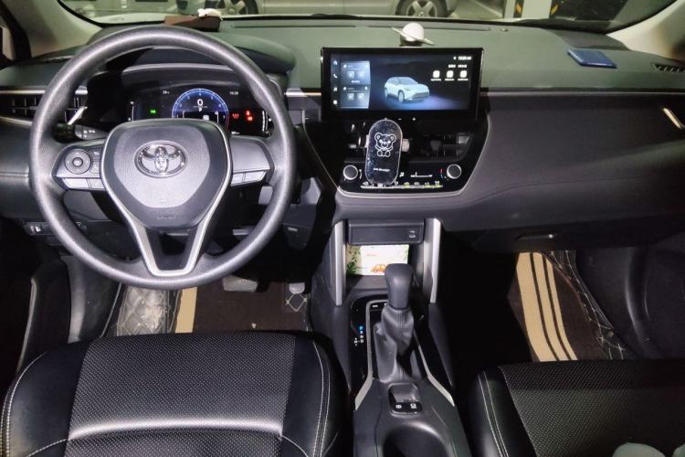 Used Toyota FRONTLANDER 2023 2.0L CVT Elite Edition Center Console