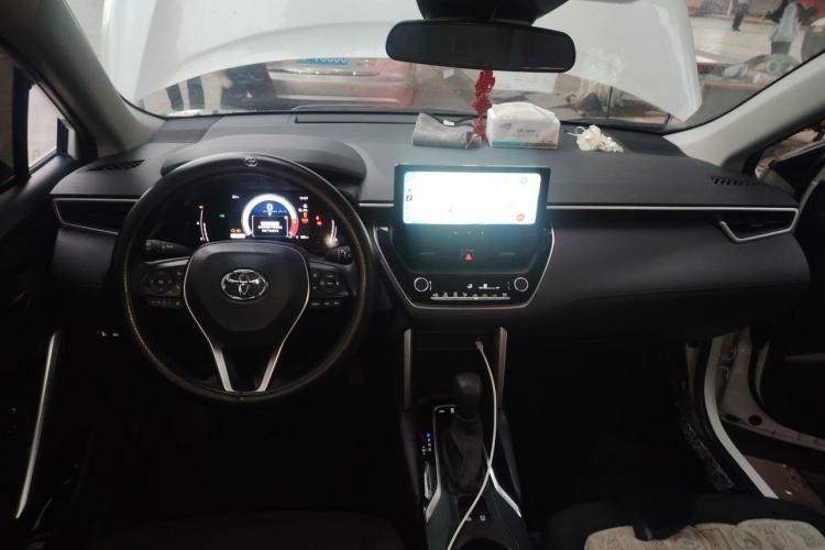 Used Toyota FRONTLANDER 2023 2.0L CVT Leading Edition Center Console