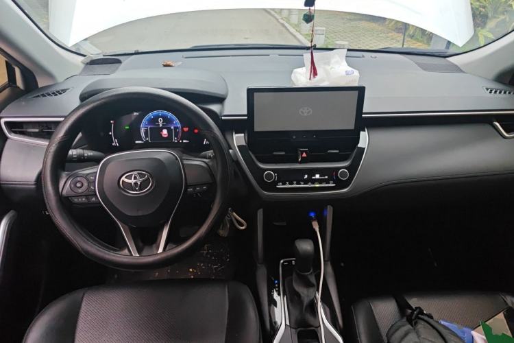 Used Toyota FRONTLANDER 2023 2.0L CVT Elite Edition Center Console