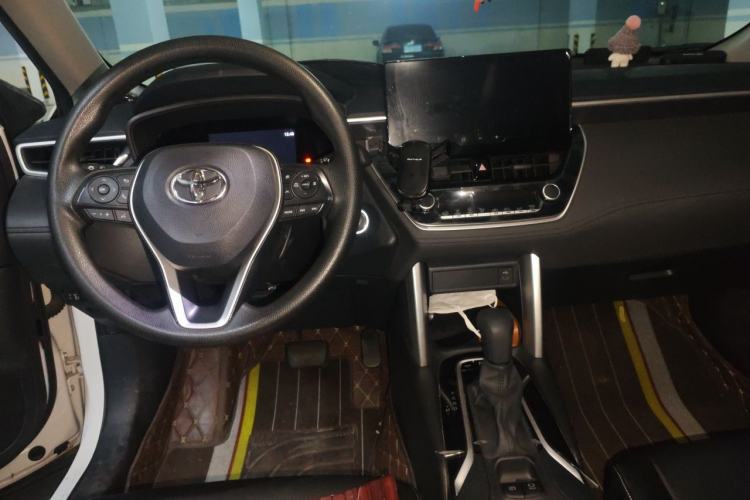 Used Toyota FRONTLANDER 2023 2.0L CVT Leading Edition Center Console