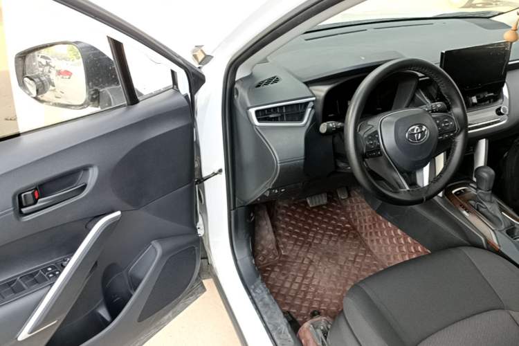 Used Toyota FRONTLANDER 2023 2.0L CVT Leading Edition Driver Seat