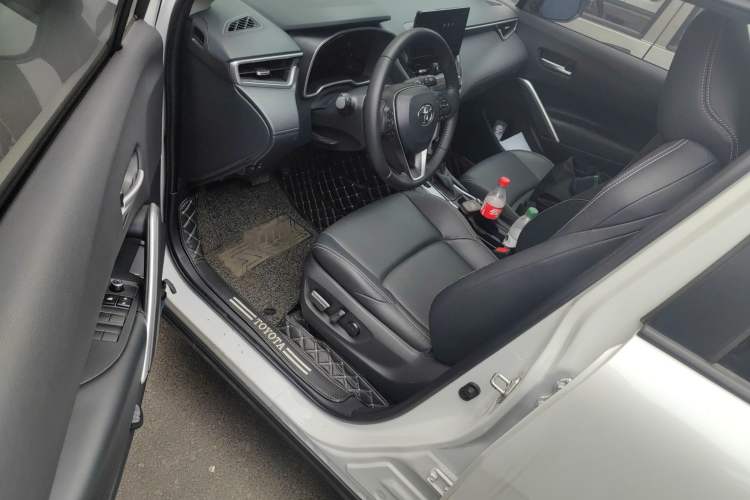 Used Toyota FRONTLANDER 2023 2.0L Smart Electric Hybrid Dual-Engine Luxury Edition Driver Seat