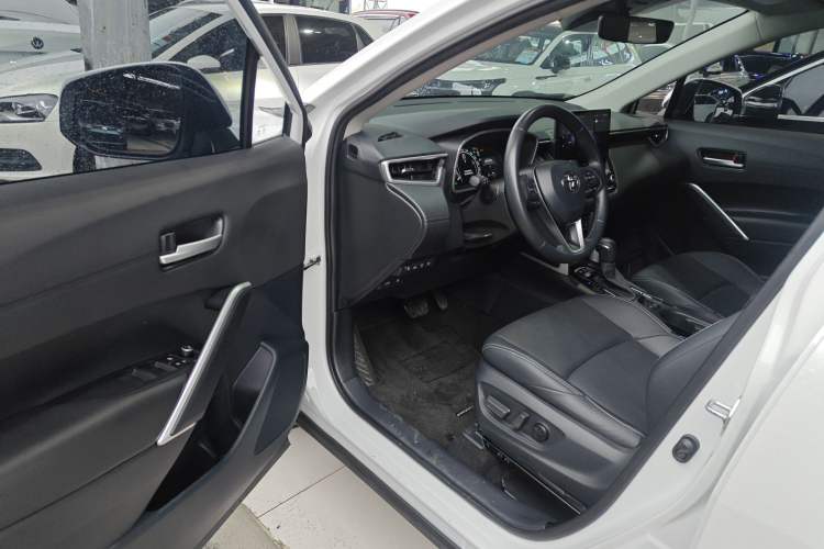 Used Toyota FRONTLANDER 2023 2.0L Smart Electric Hybrid Dual-Engine Deluxe Version Driver Seat