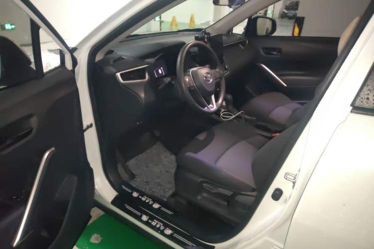 Used Toyota FRONTLANDER 2023 2.0L CVT Leading Edition Driver Seat