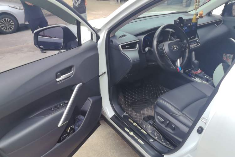 Used Toyota FRONTLANDER 2023 2.0L Smart Electric Hybrid Dual-Engine Luxury Edition Driver Seat