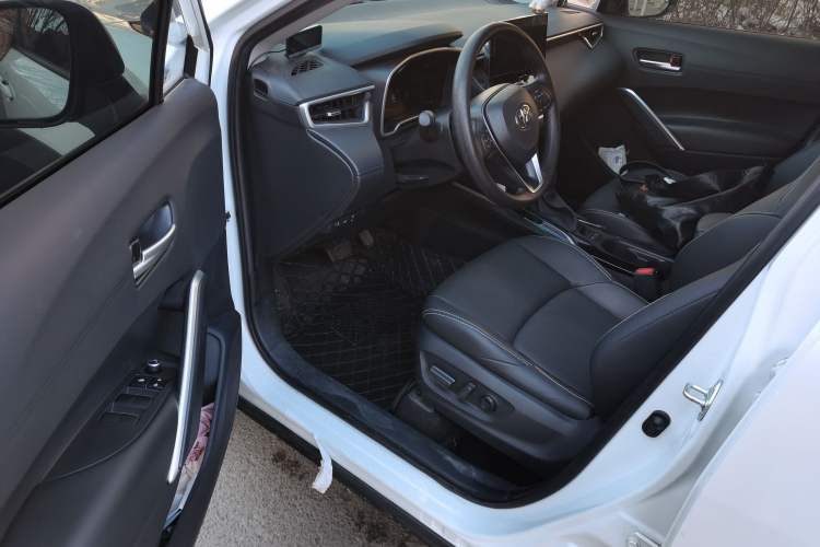 Used Toyota FRONTLANDER 2023 2.0L CVT Luxury Edition Driver Seat