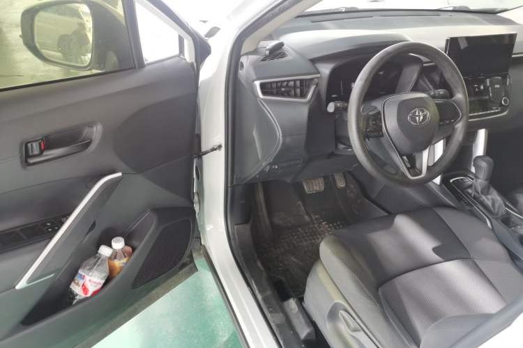 Used Toyota FRONTLANDER 2023 2.0L CVT Elite Edition Driver Seat