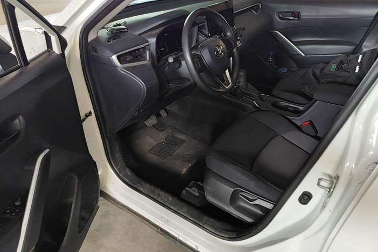 Used Toyota FRONTLANDER 2023 2.0L CVT Elite Edition Driver Seat