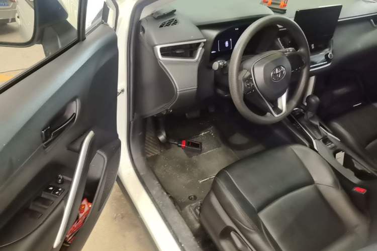 Used Toyota FRONTLANDER 2023 2.0L CVT Elite Edition Driver Seat