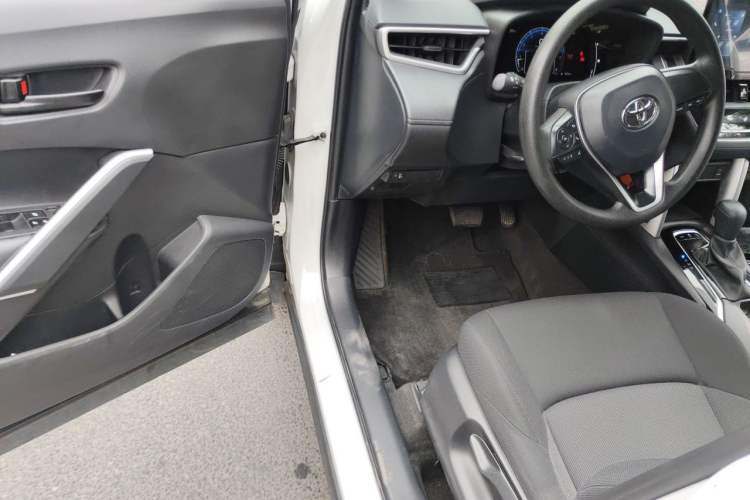 Used Toyota FRONTLANDER 2023 2.0L CVT Elite Edition Driver Seat