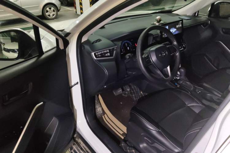 Used Toyota FRONTLANDER 2023 2.0L CVT Elite Edition Driver Seat