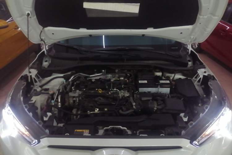 Used Toyota FRONTLANDER 2023 2.0L CVT Elite Edition Engine Bay