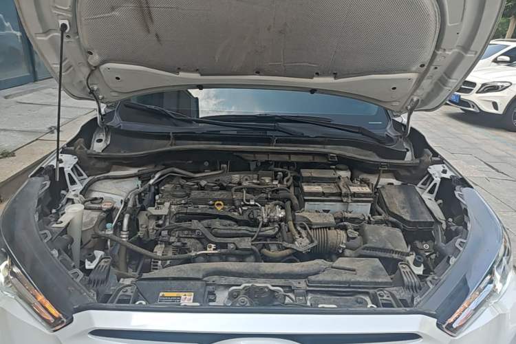 Used Toyota FRONTLANDER 2023 2.0L CVT Elite Edition Engine Bay