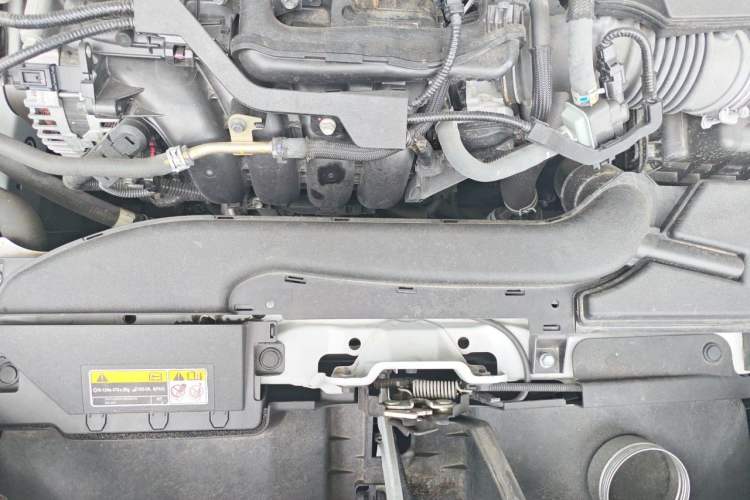 Used Toyota FRONTLANDER 2023 2.0L CVT Luxury Edition Engine Bay