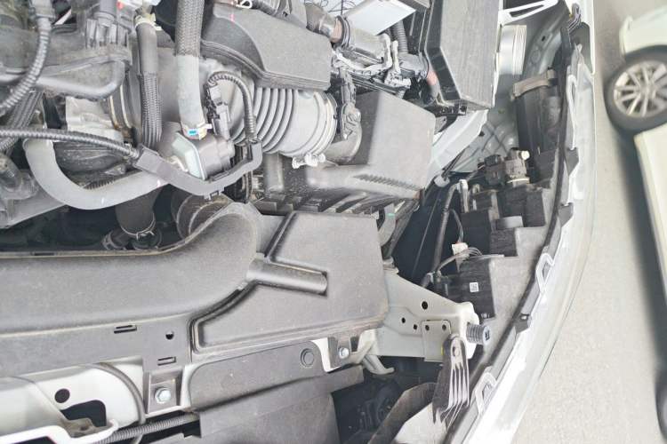Used Toyota FRONTLANDER 2023 2.0L CVT Luxury Edition Engine Bay Left