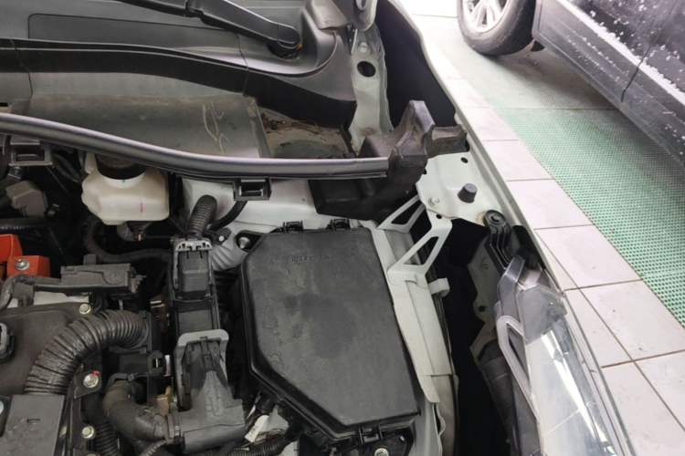 Used Toyota FRONTLANDER 2023 2.0L Smart Electric Hybrid Dual-Engine Deluxe Version Engine Bay Left