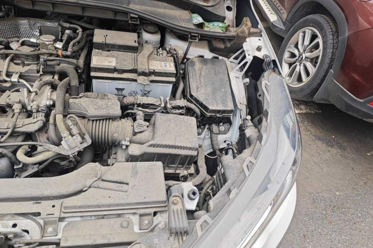Used Toyota FRONTLANDER 2023 2.0L CVT Elite Edition Engine Bay Left