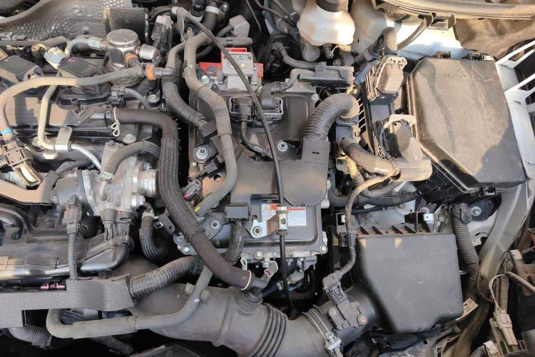 Used Toyota FRONTLANDER 2023 2.0L Smart Electric Hybrid Dual-Engine Leading Edition Engine Bay Left