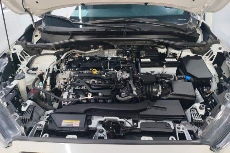 Used Toyota FRONTLANDER 2023 2.0L CVT Elite Edition Engine Bay
