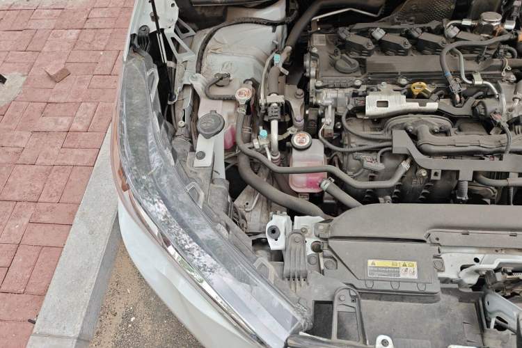Used Toyota FRONTLANDER 2023 2.0L Smart Electric Hybrid Dual-Engine Leading Edition Engine Bay Right