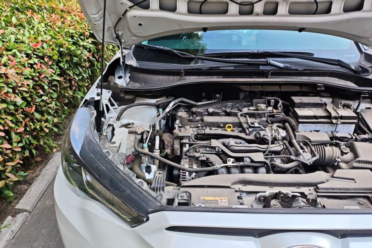 Used Toyota FRONTLANDER 2023 2.0L CVT Elite Edition Engine Bay Right