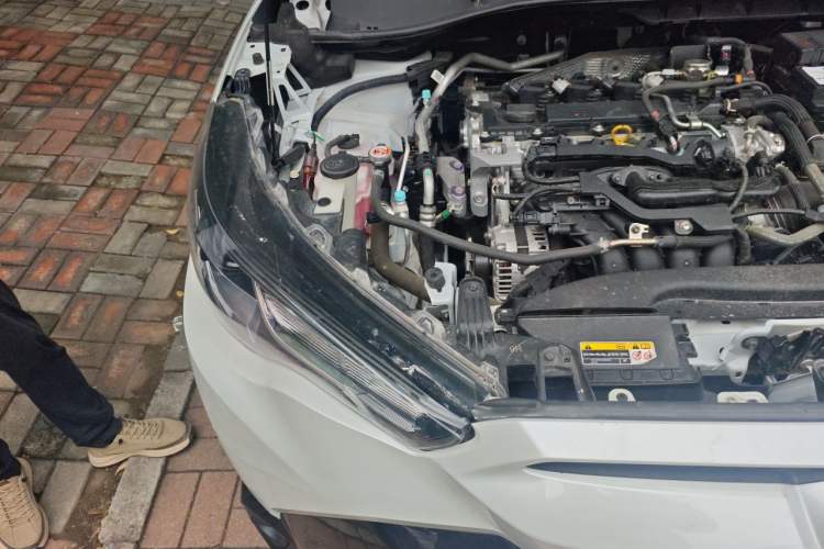Used Toyota FRONTLANDER 2023 2.0L CVT Elite Edition Engine Bay Right