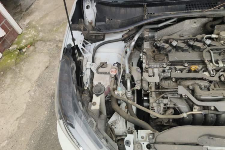 Used Toyota FRONTLANDER 2023 2.0L CVT Elite Edition Engine Bay Right