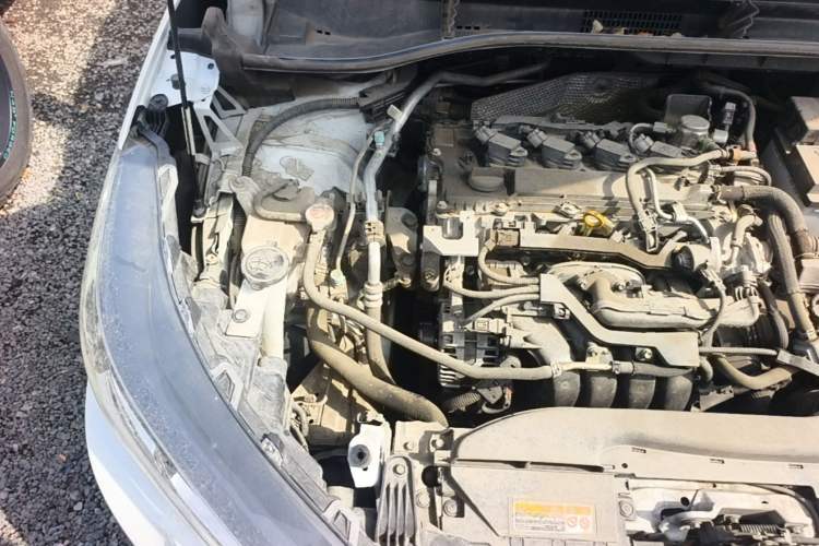 Used Toyota FRONTLANDER 2023 2.0L CVT Elite Edition Engine Bay Right