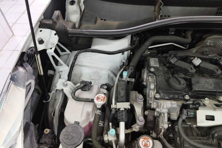 Used Toyota FRONTLANDER 2023 2.0L Smart Electric Hybrid Dual-Engine Deluxe Version Engine Bay Right