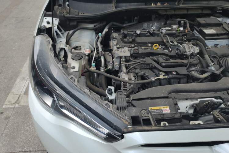 Used Toyota FRONTLANDER 2023 2.0L CVT Elite Edition Engine Bay Right